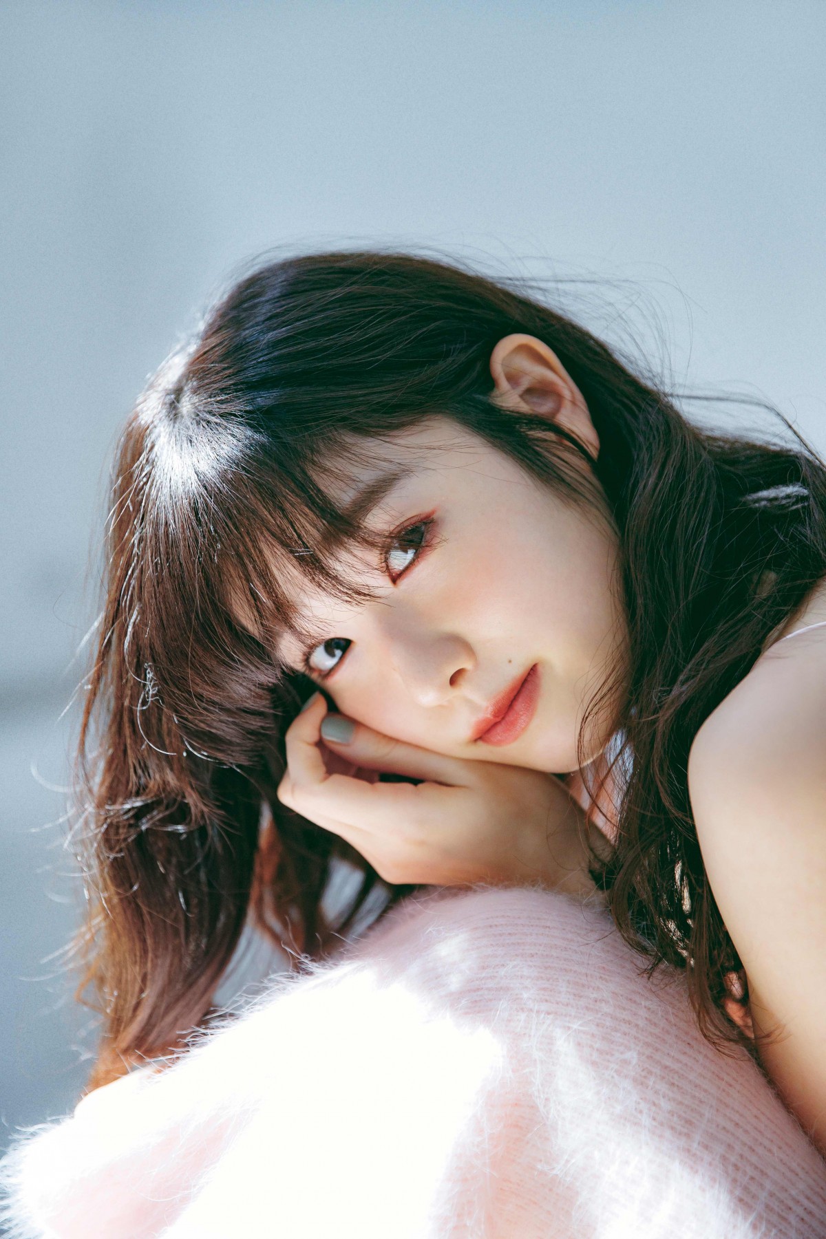 高橋ひかる かれんな19歳 透明感に満ちた美しさを披露 - エンタメ