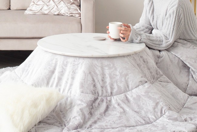 Francfranc」大理石調こたつがすてき！ 季節を問わずに使えるデザイン