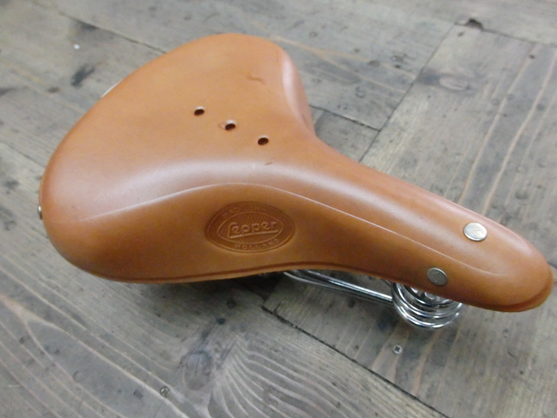 LEPPER 革サドル - 京都の中古自転車・新車販売 サイクルショップ エイリン