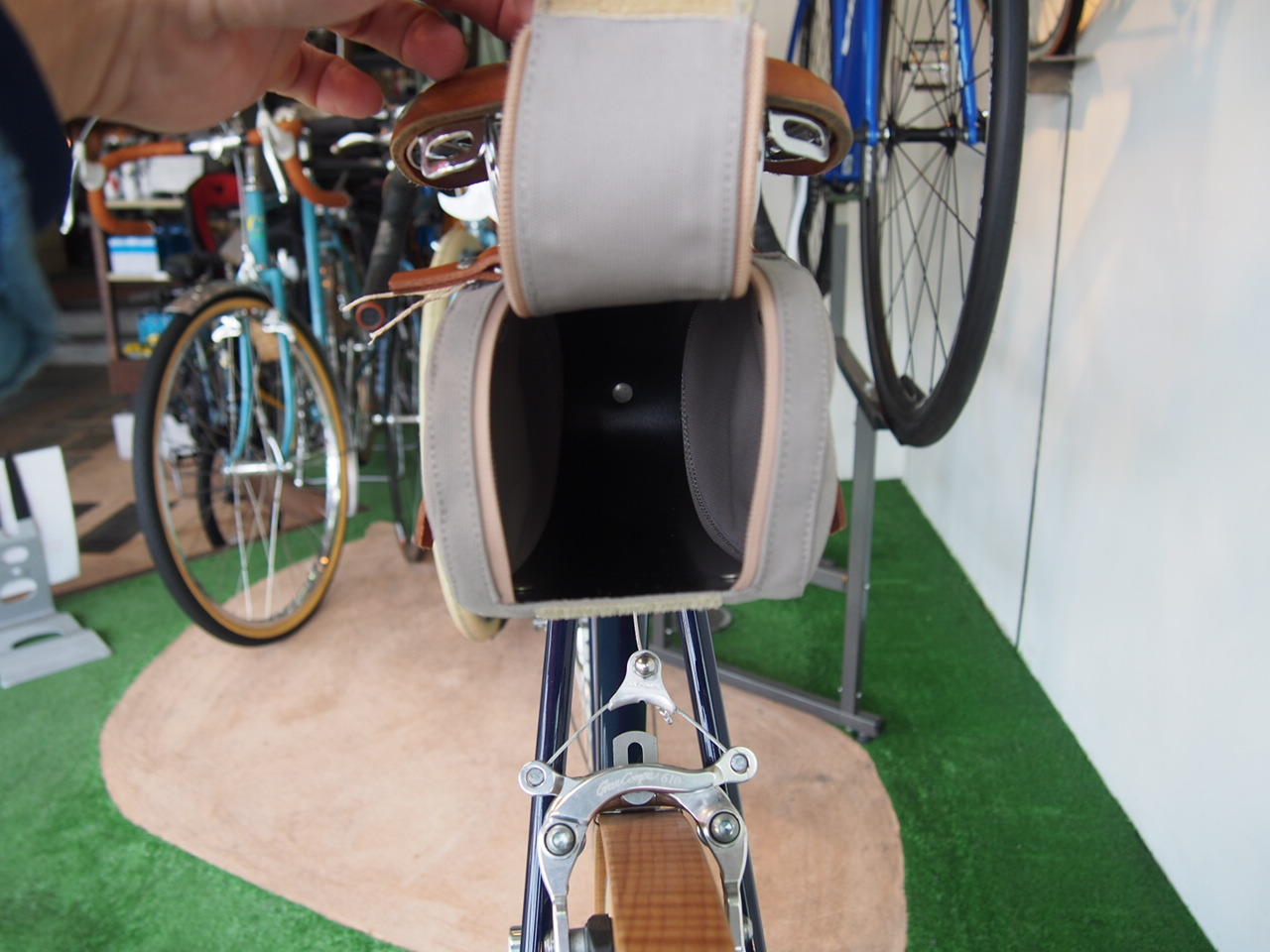 Brooks Isle of Wight saddle bags. - 京都の中古自転車・新車販売
