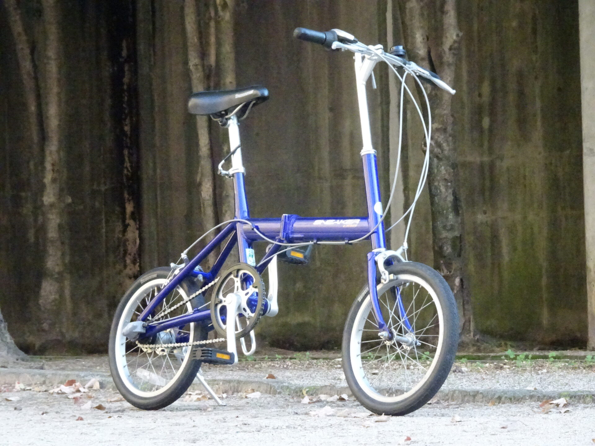 中古折り畳み自転車 BRIDGESTONE SNEAKER LIGHTが入荷しましたので簡単