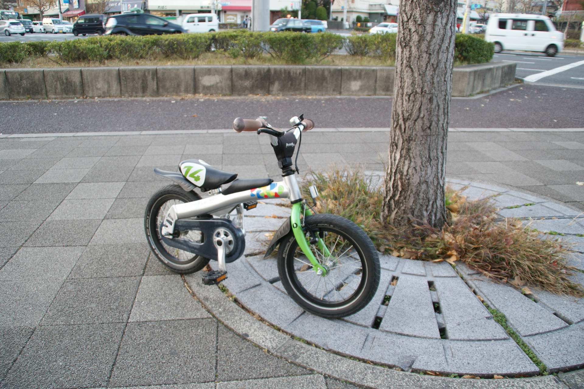 レンラッド rennrad 12インチ 自転車 高級独製 2歳半（85cm）から