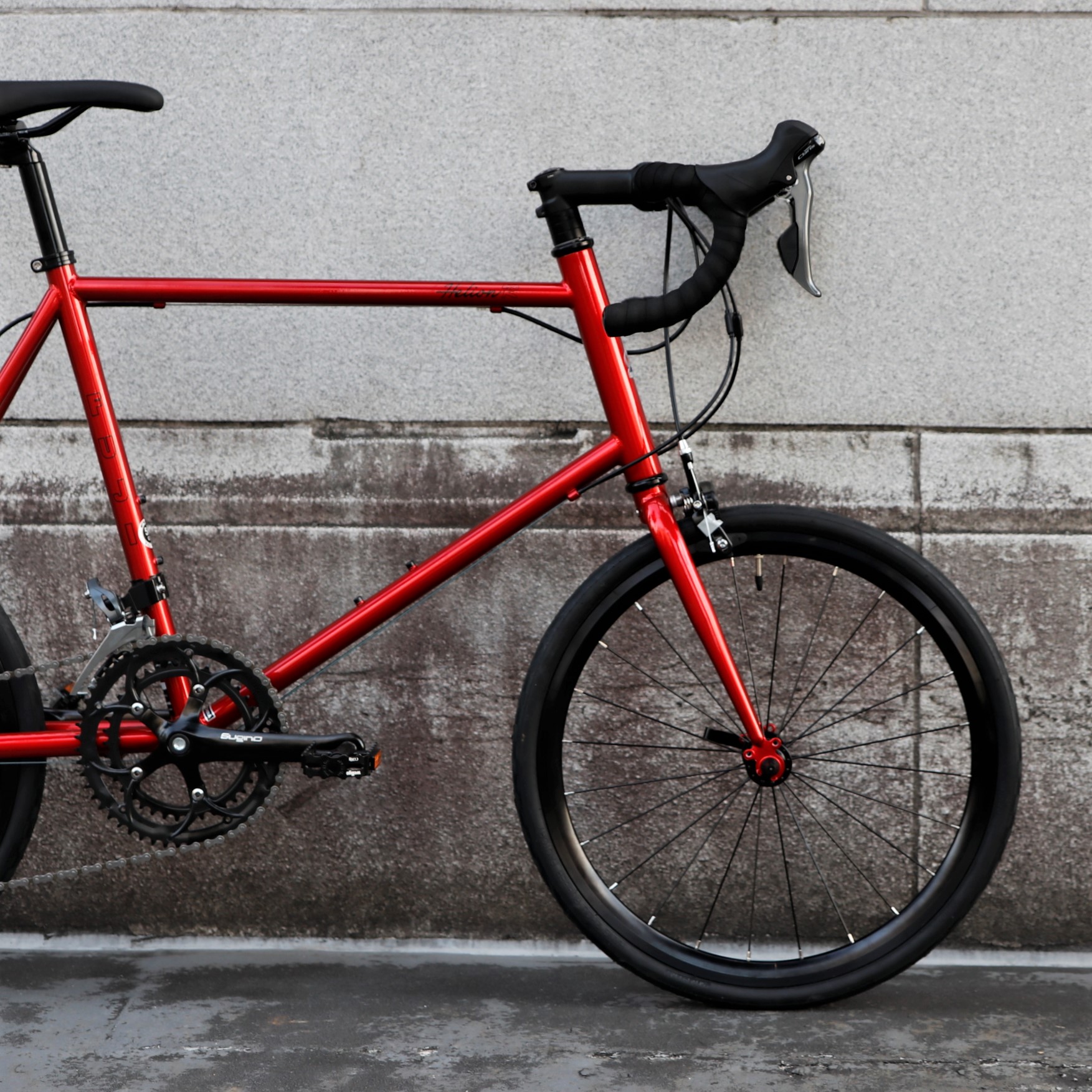 再入荷】クラシカルなホリゾンタルフレームxロードバイク