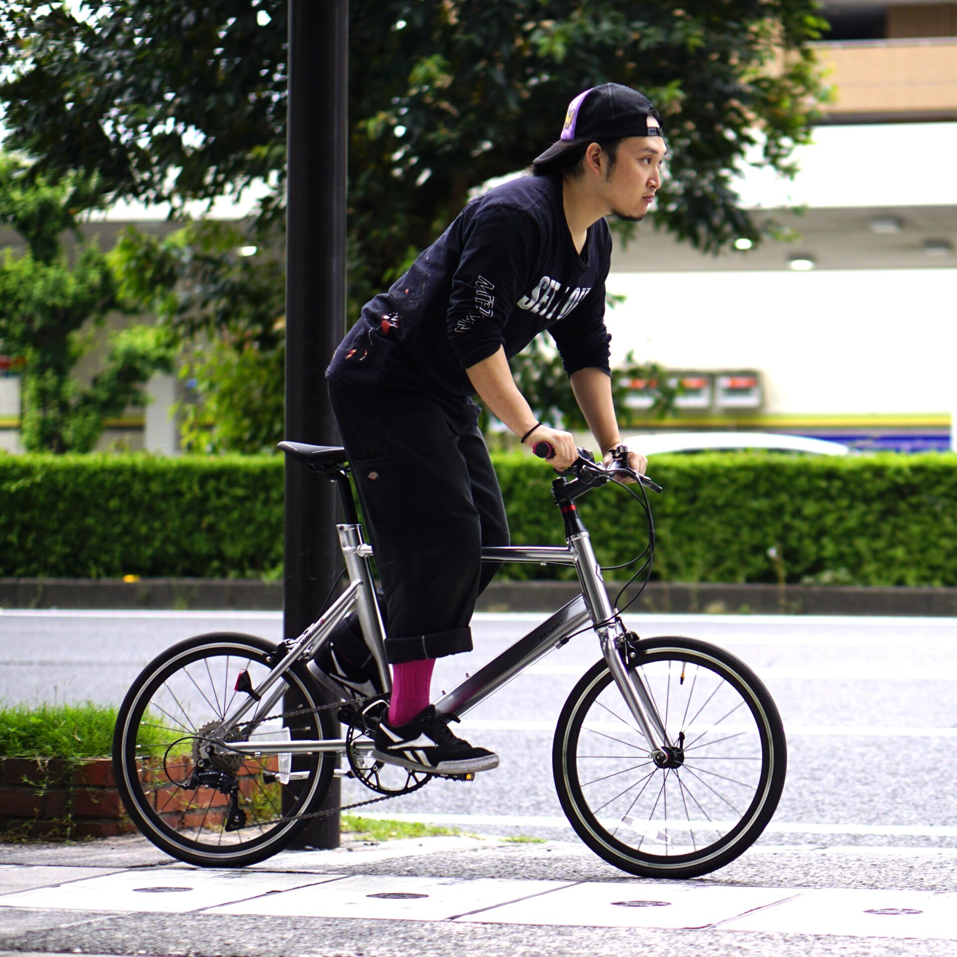 在庫セール！！《レビュー解説》スタイルと走りの性能を両立した軽量