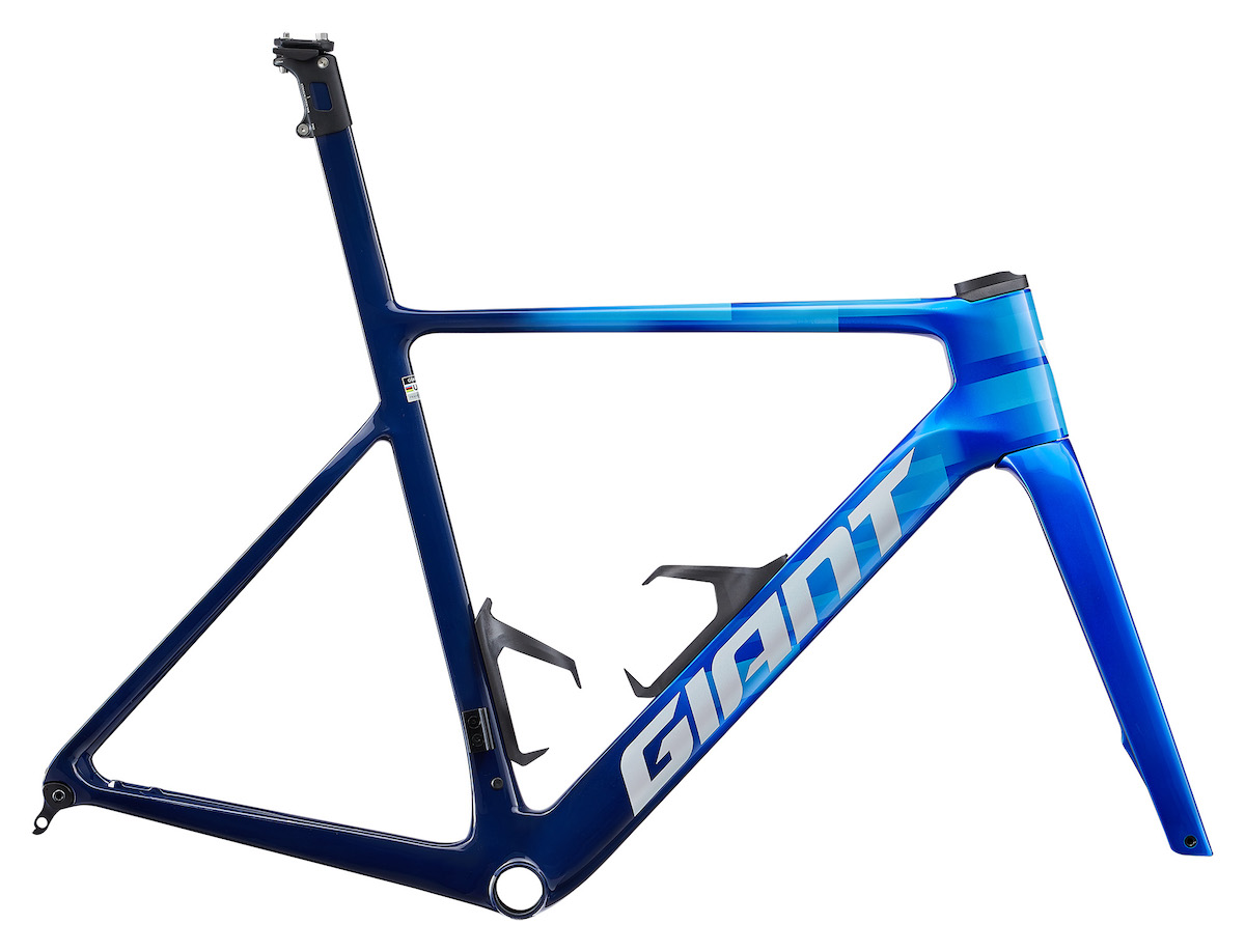 GIANTのエアロロード「PROPEL」の2024年モデル先行発表 – CyclingEX