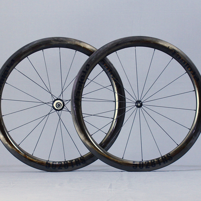 最新型のリムブレーキ用 カーボンホイールを追加 | ブログ | サイクル