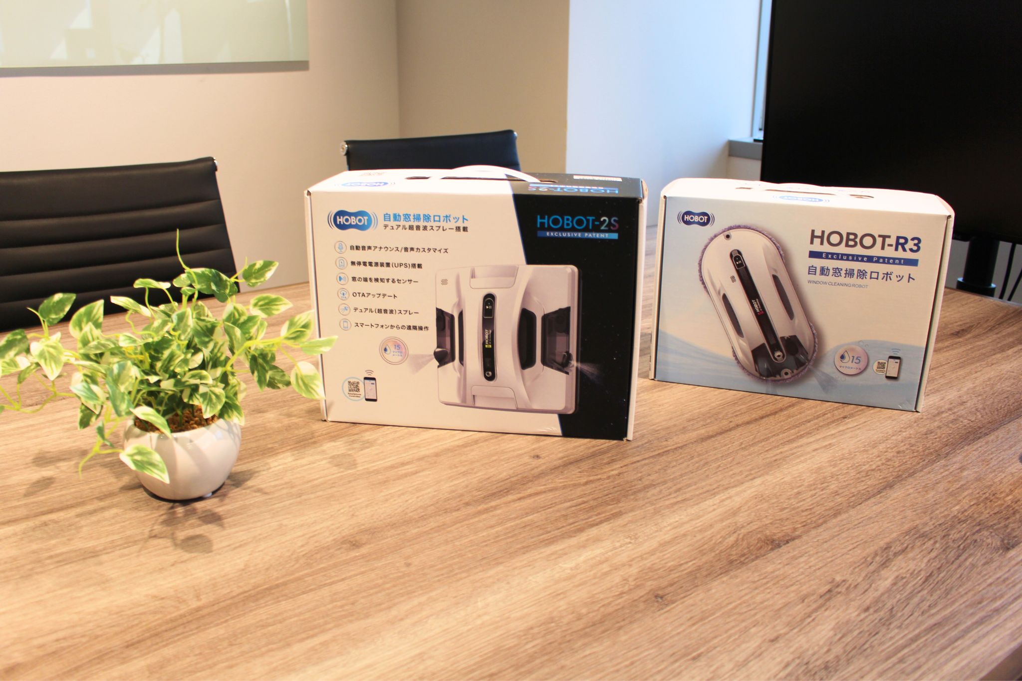 HOBOT（モトヤ株式会社）【世界中で累計150万台以上の販売実績！窓拭き