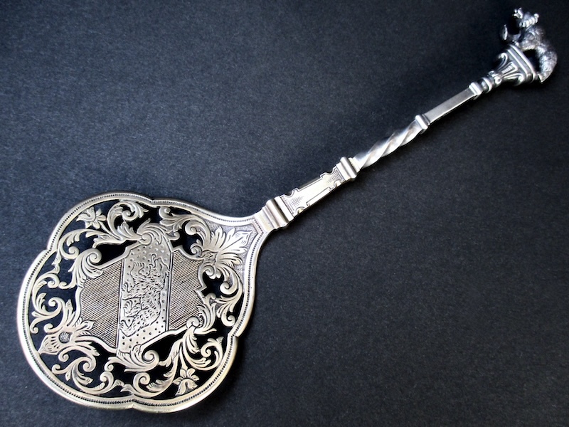 アンティークのシルバーウェア／他の国の銀食器