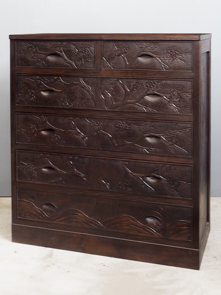 アンティーク　レトロ　ヴィンテージ　古道具　軽井沢彫　桜　彫刻　ラック　取手付 軽井沢彫<br>桜材<br>チェスト | アンティーク山本商店