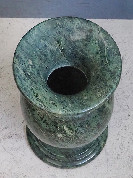 大理石瓶骨董品 カスタムメイド】大理石カメオ【ウォールナット彫刻額入】 | 石のシンシア