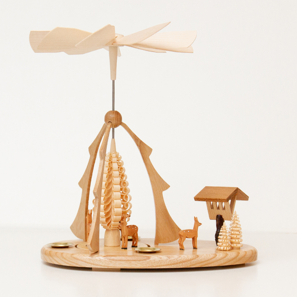 クリスマスピラミッド「シュパンバウムツリーと餌箱を見る鹿」[085/200