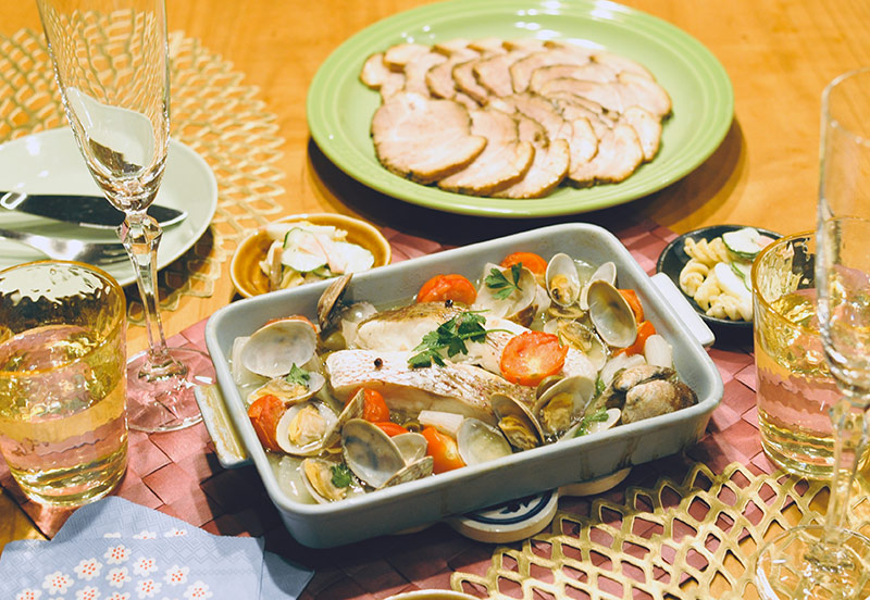 平日の記念日も、残業の日も。陶器製のダッチオーブン「グリラー