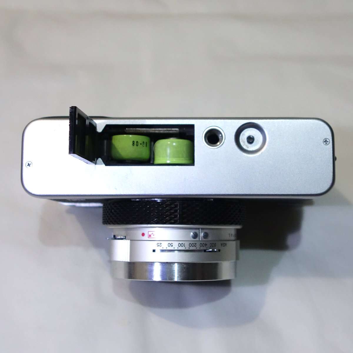 yashica_electro_35gx_silver_ba