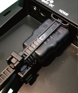 SG2150S | 3G-SDI Level A/B入出力対応フルHD液晶パネル搭載 21.5型