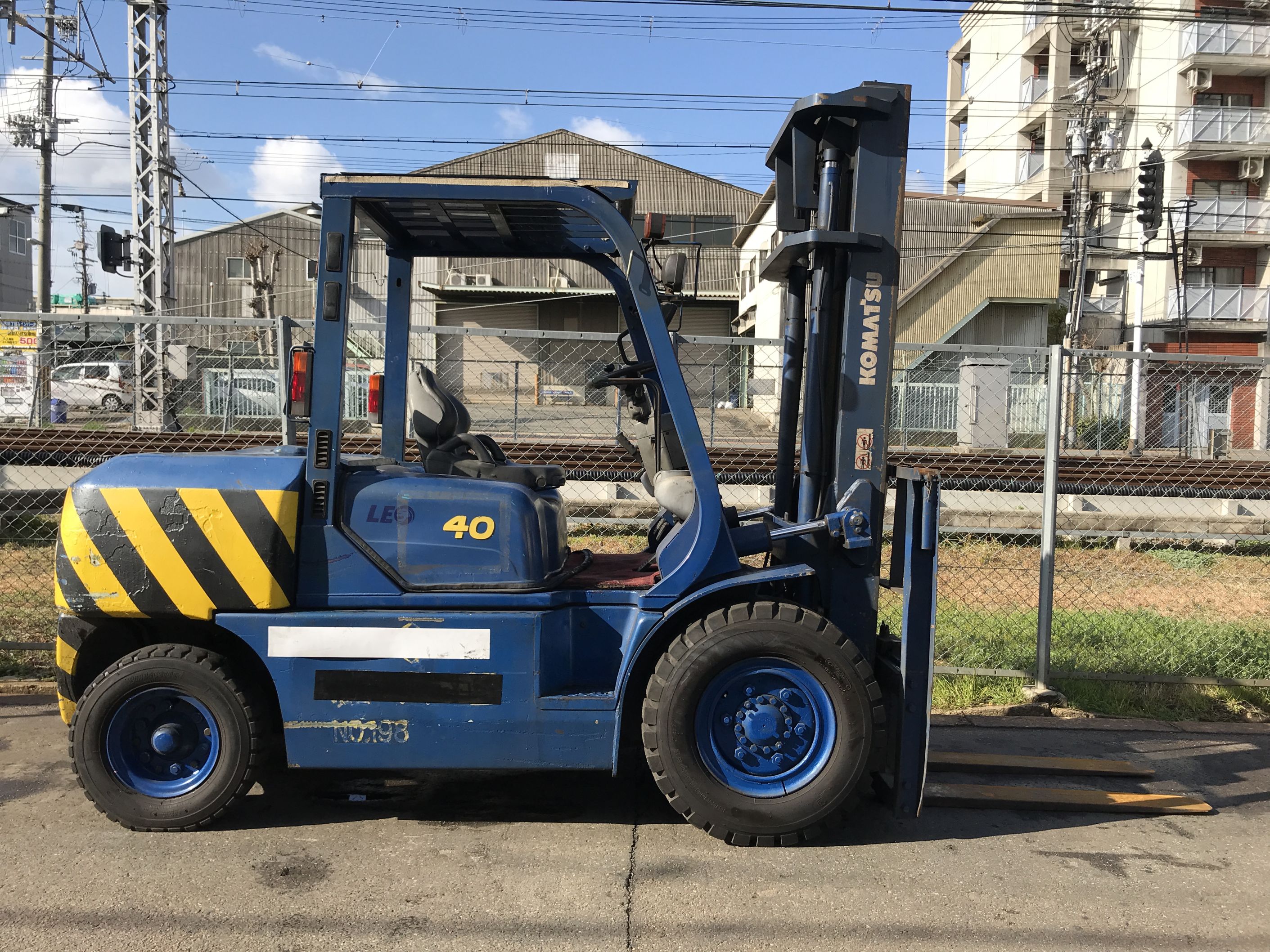 管理番号42197 コマツ 4トン ディーゼル車 4mマスト – 中古