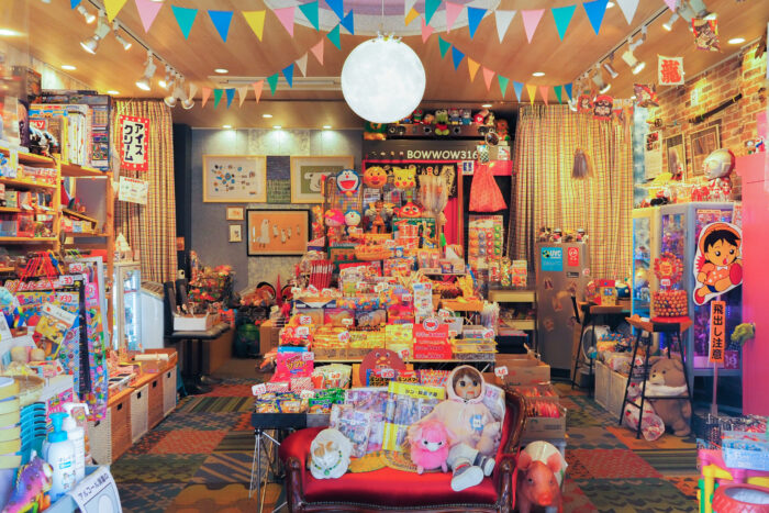 世代を超えて楽しめる！ 心踊る駄菓子屋 | あだち観光ネット