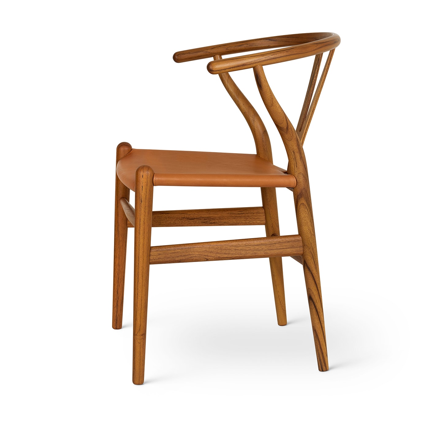 ハンス J. ウェグナーの108回目の誕生日を祝い限定記念モデル「CH24