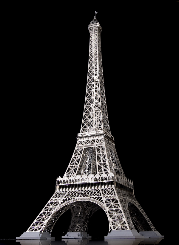 60cmのエッフェル塔（本物の1/500）/ エアロベース