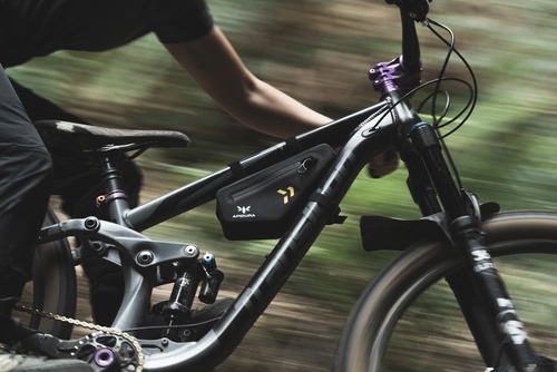 バックカントリー フレームバッグ1L｜APIDURA｜Alternative Bicycles