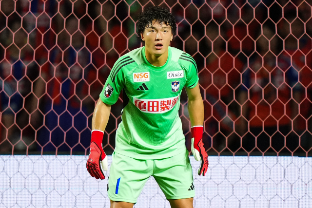 第2弾】「直筆サイン入り！2025実使用 FP2ndユニフォーム、GK