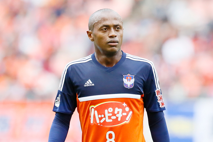 レオ シルバ選手 鹿島アントラーズに完全移籍のお知らせ