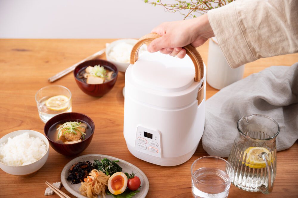 ミニライスクッカー（ARC-T2001/W/K/C） | アルファックス・コイズミ