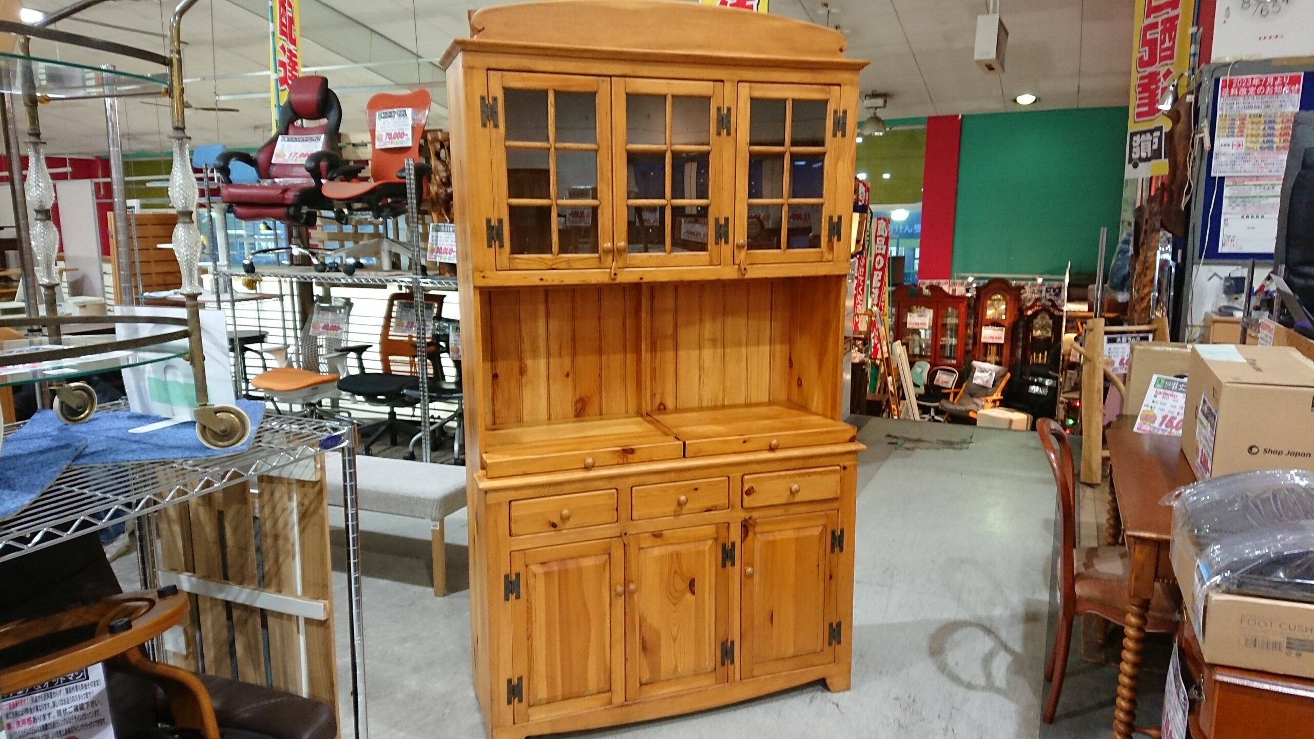 enfant｜アンファン｜カントリー調｜3枚扉キッチンボード｜食器棚