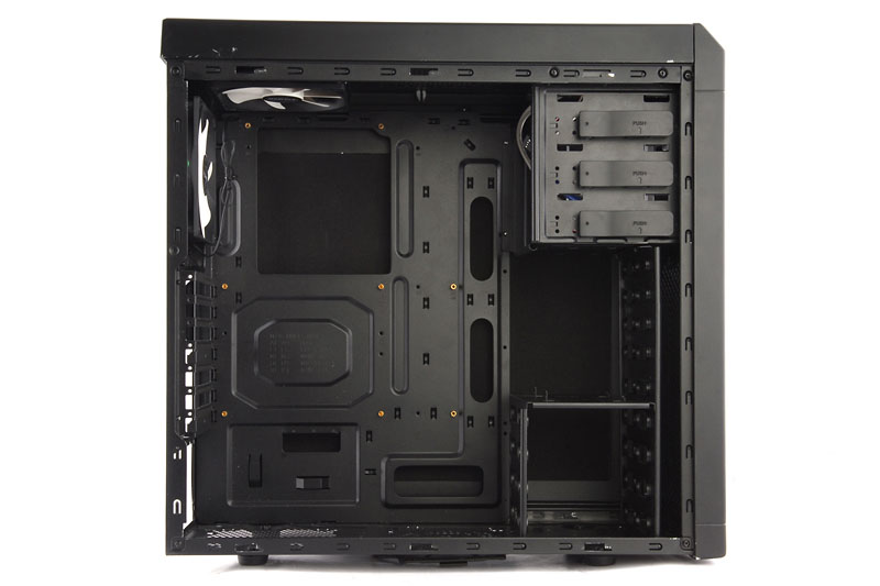 今どきのニーズを押さえた、お買い得感の高いPCケース「Z5」 | 株式