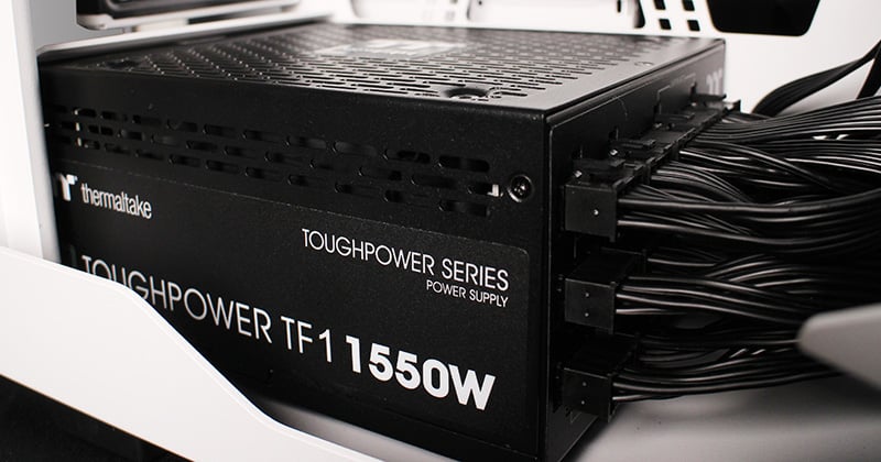 TOUGHPOWER TF1 TITANIUM 1550W | Thermaltake 電源ユニット | 株式