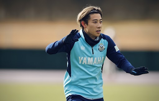 ジュビロ磐田キャンプ＞新加入のMF倍井謙が戦術練習で持ち味の推進力を