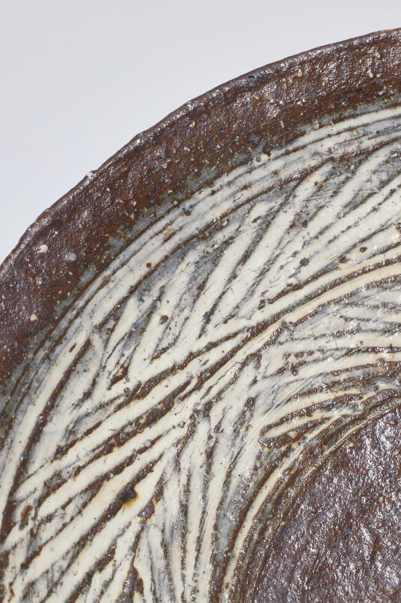 井上 茂｜彫り三島皿 – ATELIERMO