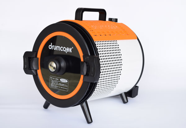 材料を入れたら回して待つだけ！ “まわるシェフ”こと「ドラムクック