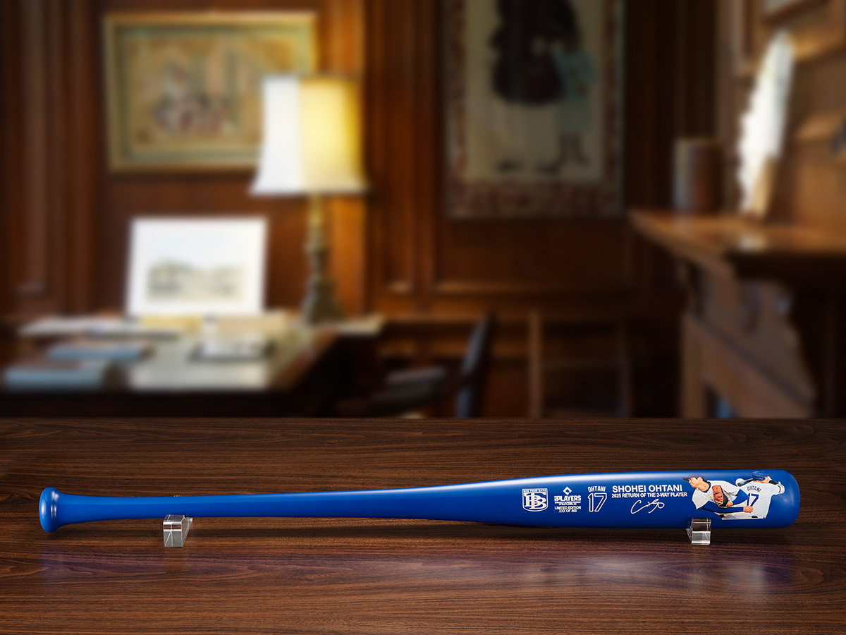 大谷翔平選手の二刀流復活を記念して、試合での雄姿とサインがプリント