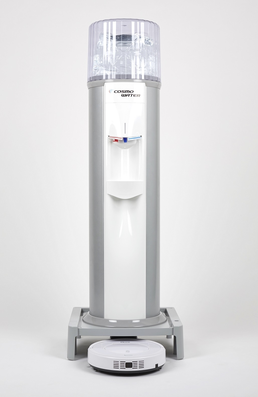 業界初！ウォーターサーバーとお掃除ロボットが一体化！ お掃除