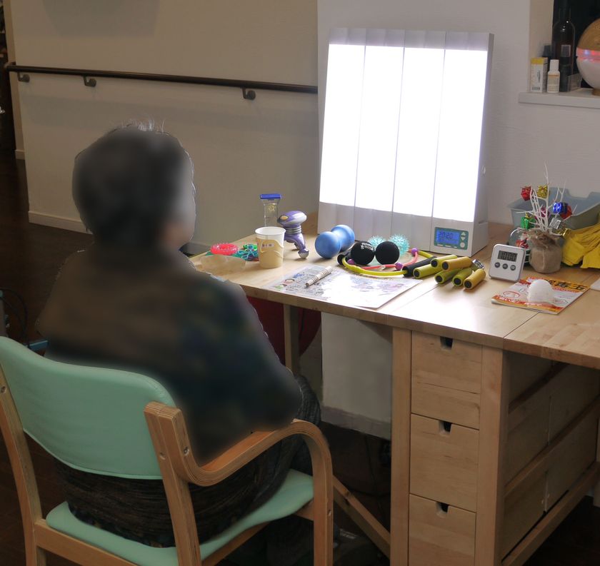 コロナ禍の不安・イライラ・うつ気分をセロトニンで解消 光療法器具