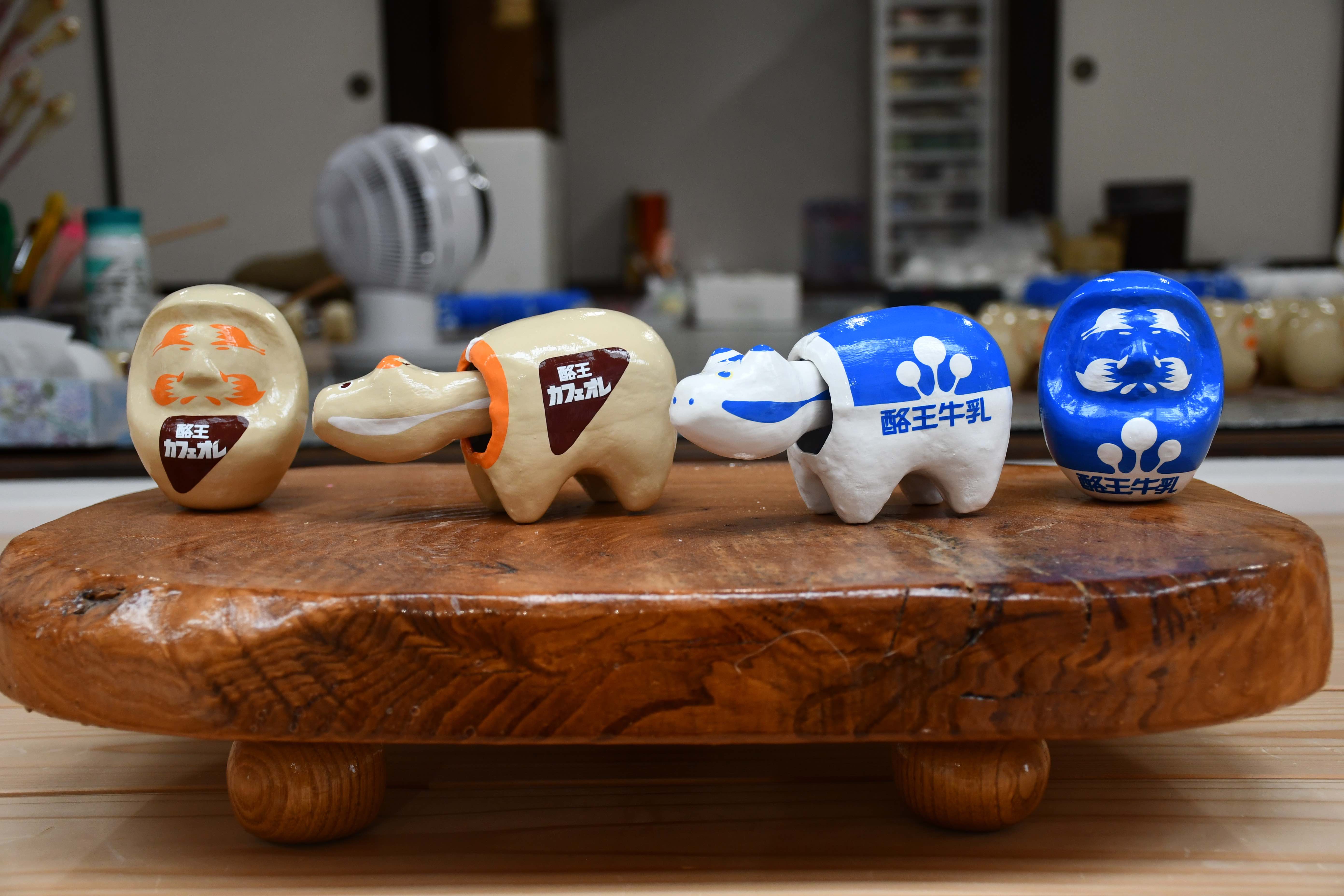 福島のソウルドリンクが縁起物に！ 酪王牛乳・酪王カフェオレ柄の