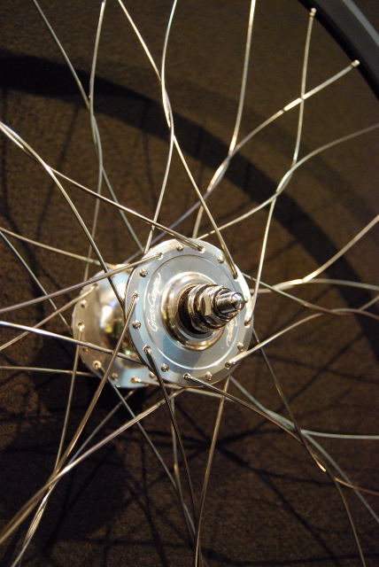 Velocity DEEP-V 650c All Color ホイール 「モランボン」 フロント