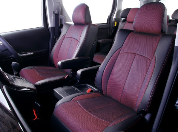 ヤリスクロス用シートカバーX(クロス) Clazzio(クラッツィオ)｜YARIS