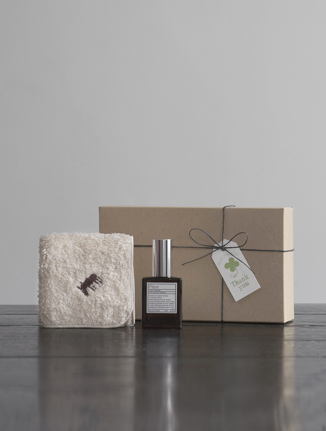 香水15ml・ハンカチSET（TH）| GIFT〔ギフト〕 | AUX PARADIS 公式