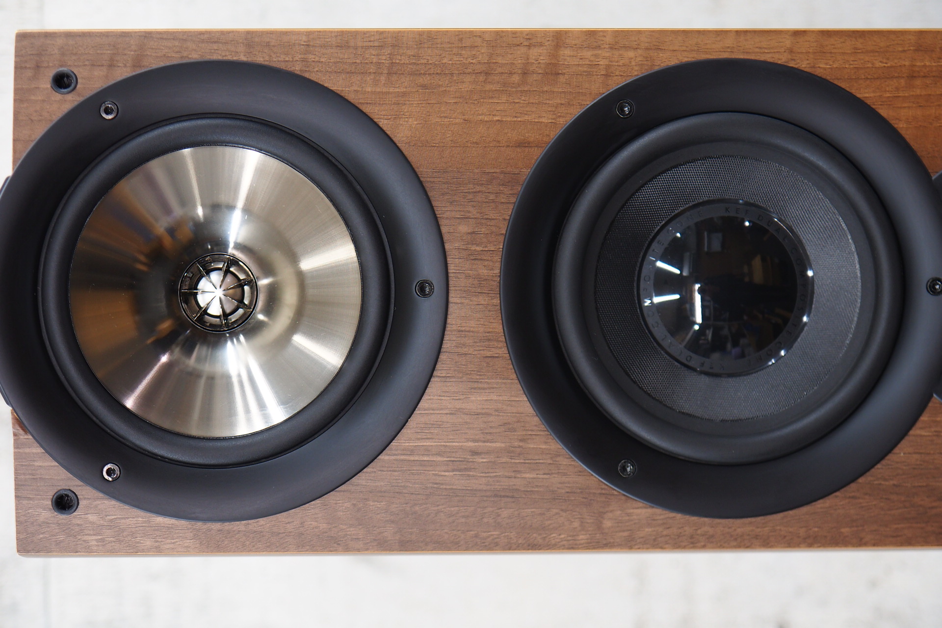 アバックWEB-SHOP / 【中古】KEF iQ90(WN)【コード01-08409】