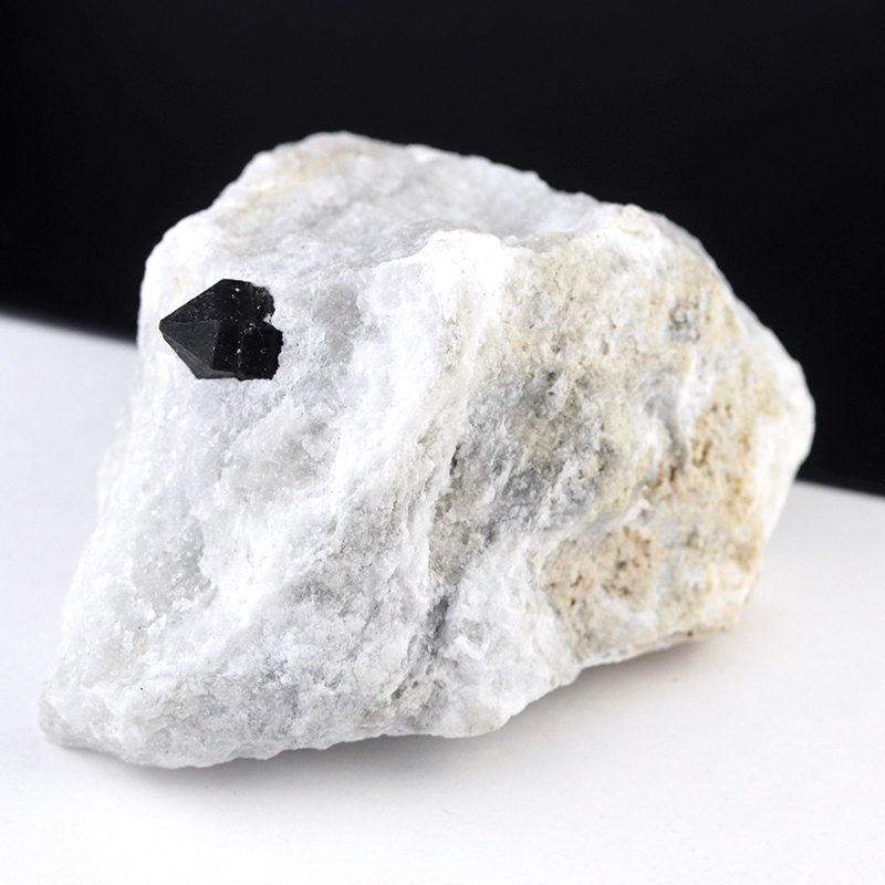 超稀少！閉山両剣結晶！イタリア産モリオン原石（大理石母岩）-177水晶