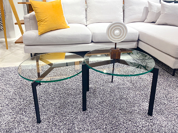 夏を涼やかに。ガラス天板のセンターテーブル | Armonia ブログ