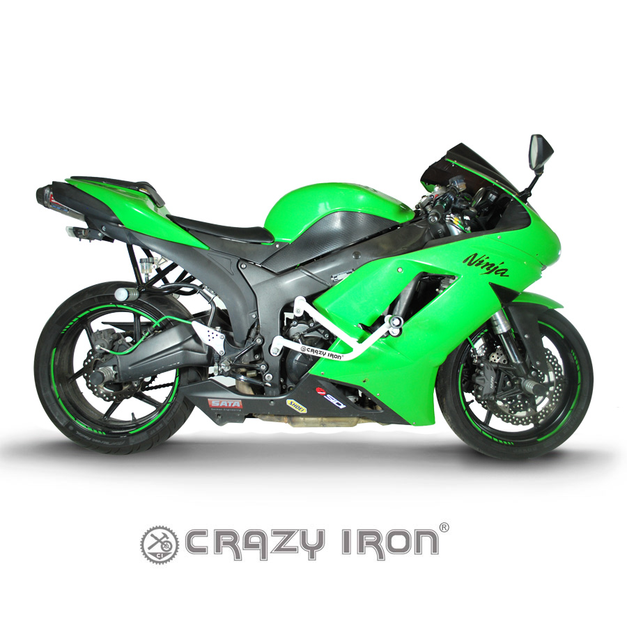 ZX-6R (07-08) 車両をしっかり保護できるエンジンガード｜AxxL