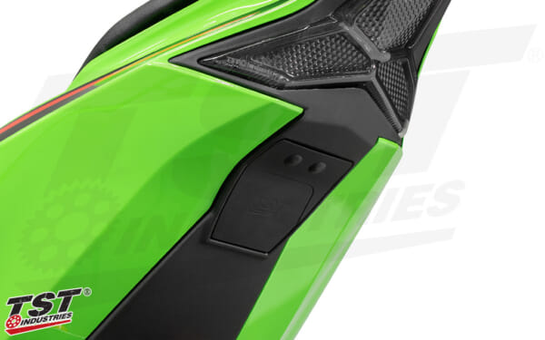 TST ZX-4R ナンバーイン フェンダーレスフル キット！｜AxxL