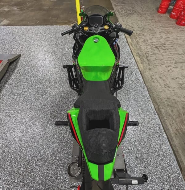 ZX4R 好きなポジションに設定できるアルミサブケージ｜AxxL