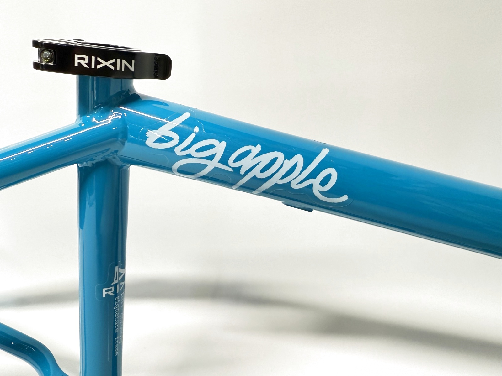 Rixin Big Apple Frame [20.75