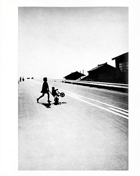 童暦 映像の現代3 / 植田正治 | 小宮山書店 KOMIYAMA TOKYO | 神保町