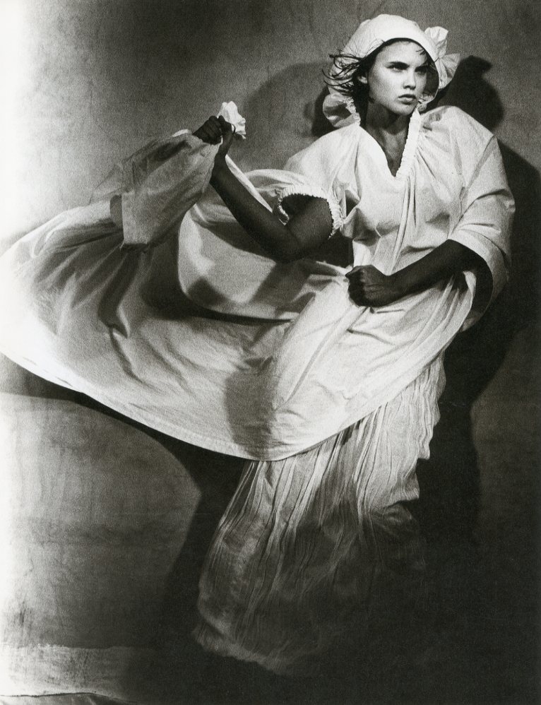 COMME des GARCONS 写真集 1981-1986 / 監修：川久保玲 | 小宮山書店