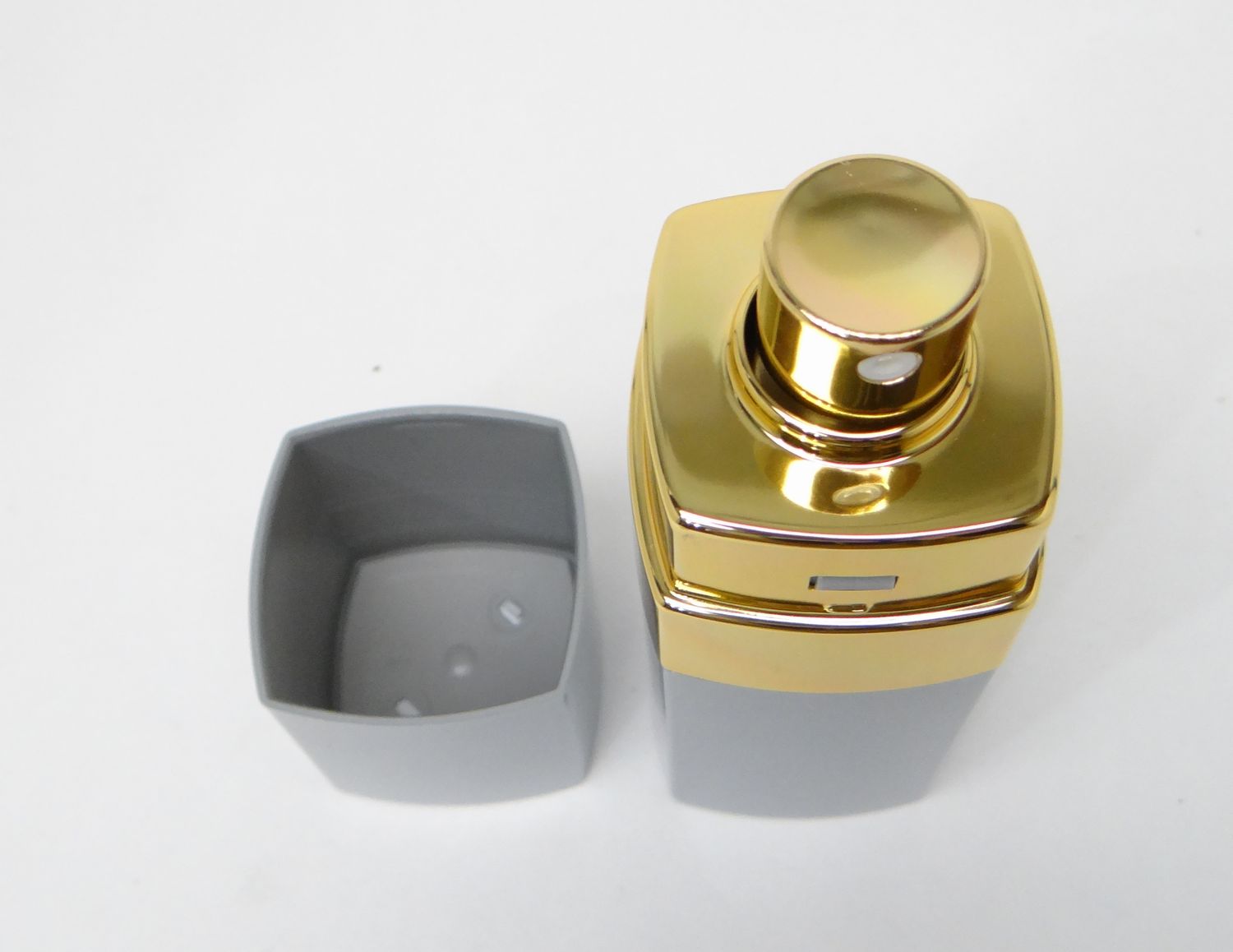 CHANEL シャネル NO.19 オードトワレ ヴァポリザター 香水 50ml USED品