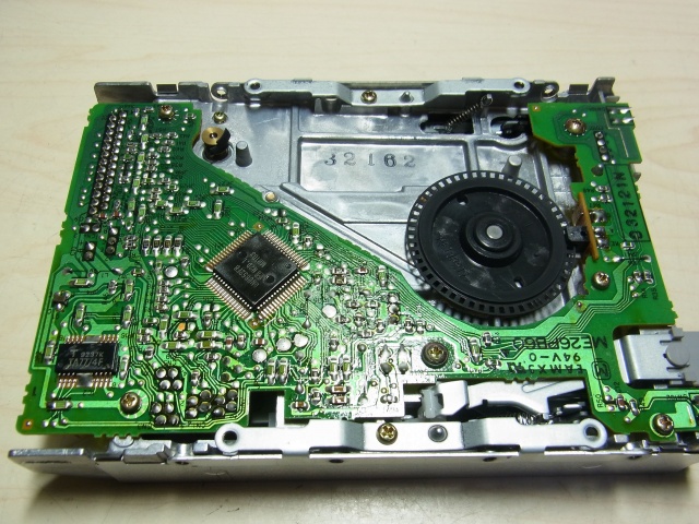 FM TOWNS MARTY モデル2のFDドライブ不良を修理しました｜BEEP